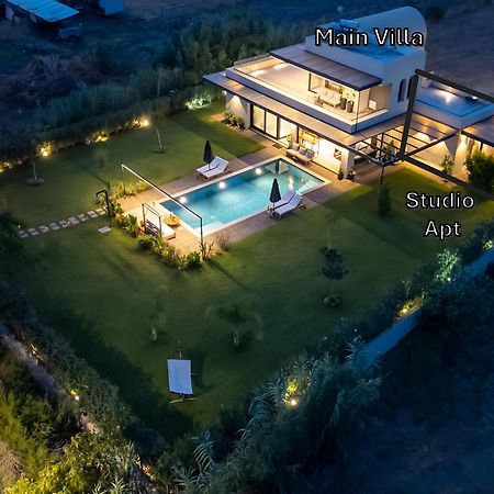 Villa Satori Kalamáta Buitenkant foto